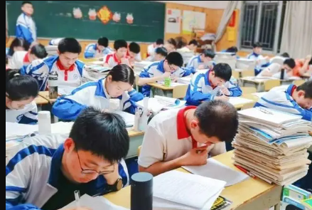 高考复读学校